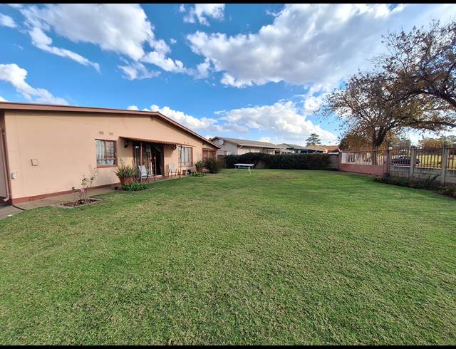 3 BEDROOM HOUSE FOR SALE IN VANDERBIJLPARK SE 1